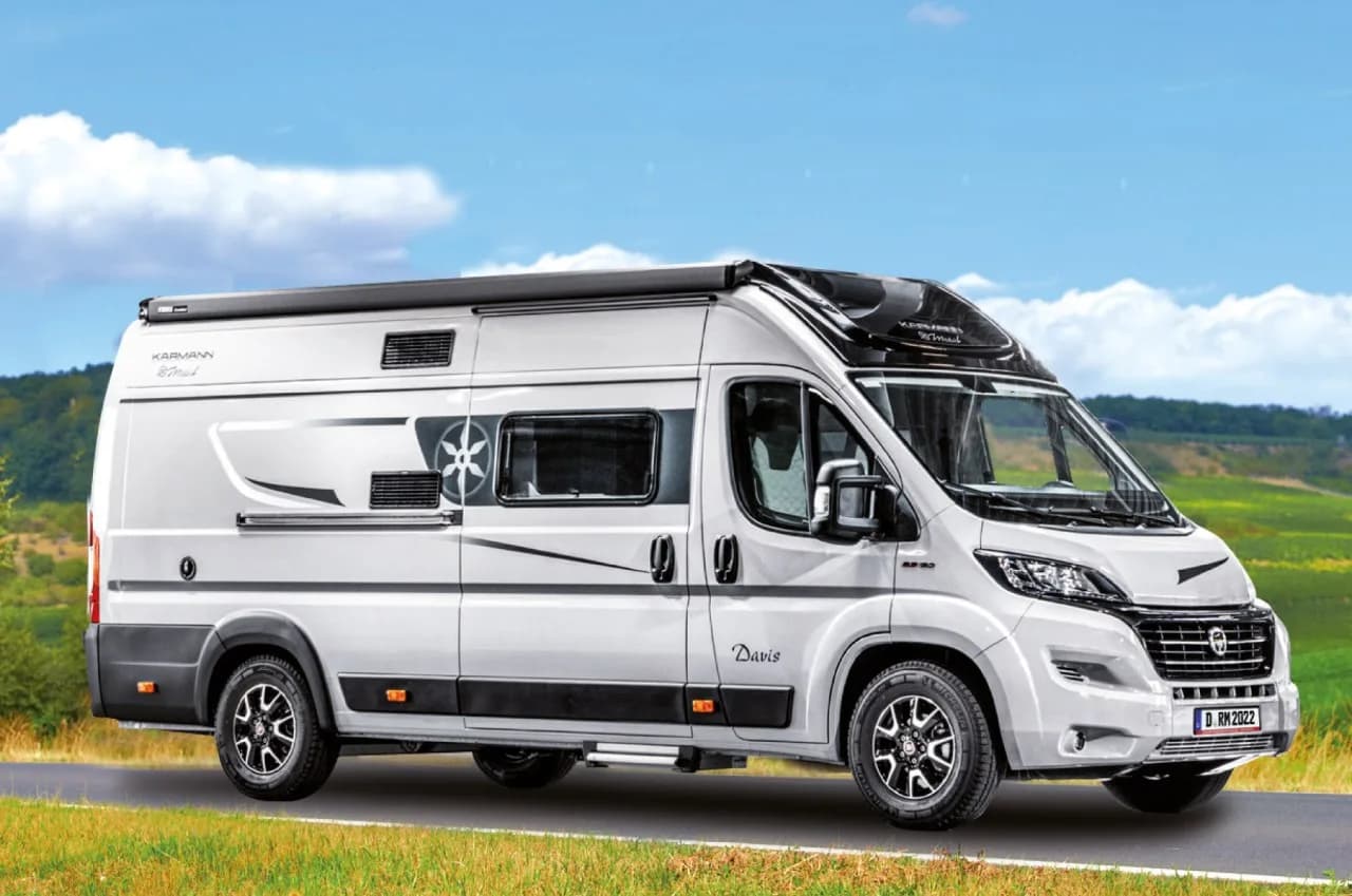 V3 Compact Tourer